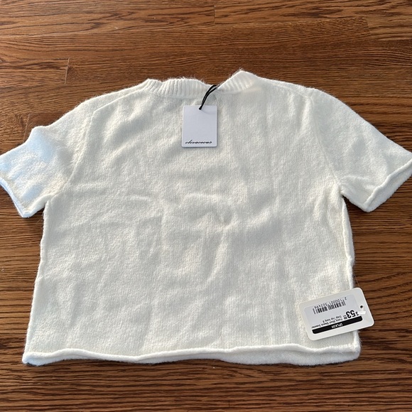 Olivaceous Fuzzy Short Sleeve Sweater Crop Top Ivory - size S - Picture 2 of 4